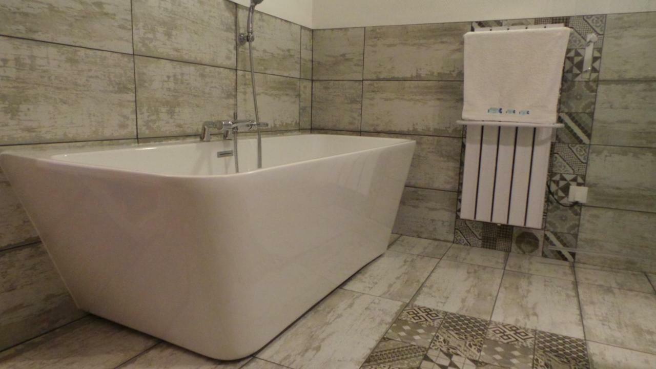 Number9 - Now With Air Conditioned Rooms Carlipa Екстер'єр фото